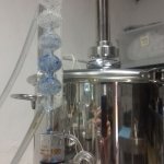 L’alambicco del laboratorio di trasformazione dell’azienda agricola utilizzato per realizzare le Essenze alpine - Foto arch. Brusafer